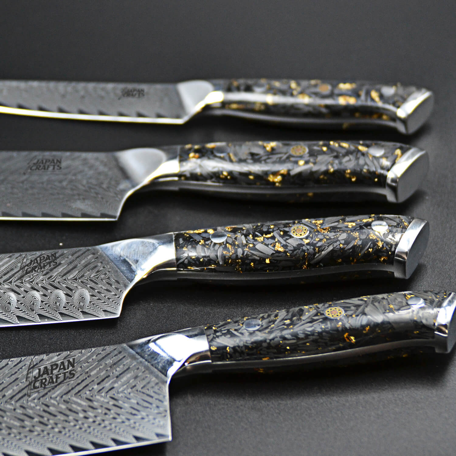 JapanCrafts Kiiro Damascus Knives